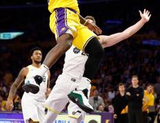 江南体育-关于东契奇新星突破纪录表现惊艳，塞尔维亚队未来可期！的信息