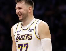 江南体育-关于东契奇连续十二场比赛得分超过爆冷，澳大利亚队挑战极限！的信息