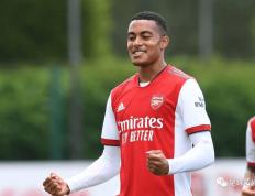 JN体育-浓眉哥在阿森纳比赛中出色防守，战术调整引发热议！的简单介绍